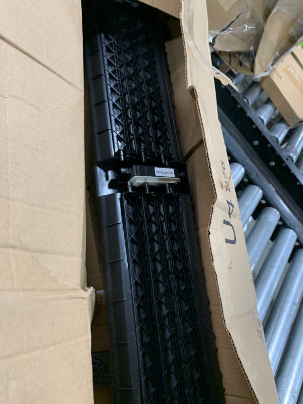 Photo 1 of 68412008AC Active Grille Shutter Assembly with Actuator Motor Fit for 2019-2023 Jeep Cherokee, Front Active Radiator Shutter Grille 68412008AA CH1206117