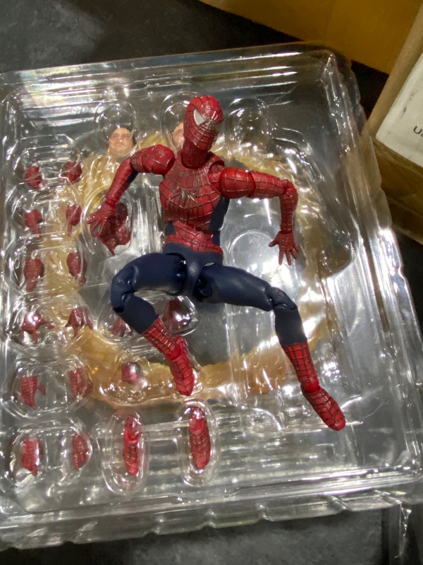 Photo 1 of MAFEX No.241 FRIENDLY NEIGHBORHOOD SPIDER-MAN Friendly Neighborhood Spider-Man, Total Height Approx. 5.9 inches (150 mm), Non-scale, Pre-painted Action Figure