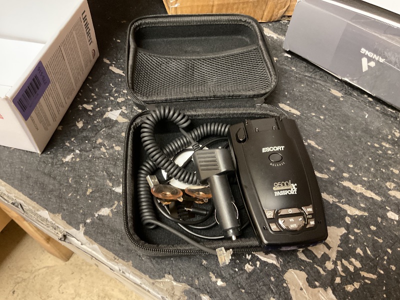 Photo 1 of Escort Passport 9500iX - Long Range, Fewer False Alerts, National Coverage, GPS Capable, Ticket Protection (Renewed)