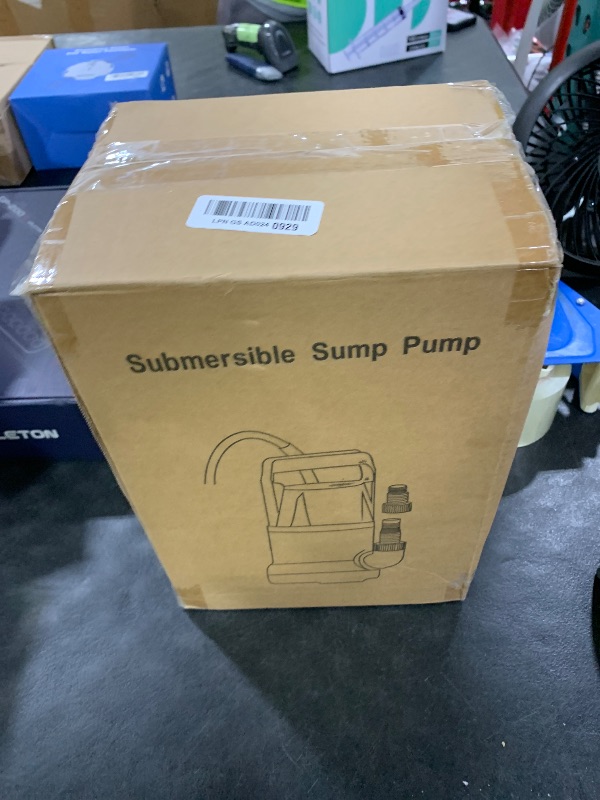 Photo 1 of SHANGDA Sump Pump 1HP Submersible Water Pumps 4500GPH Electric Water Pump for Pool Draining Spa Hot Tub