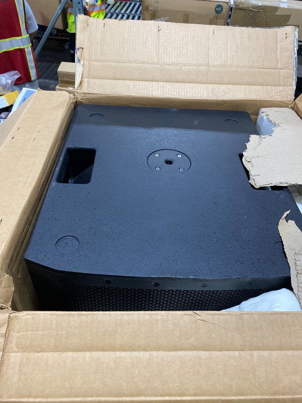 Photo 1 of Mackie Thump118S Powered Subwoofer (1x18", 1400 Watts)