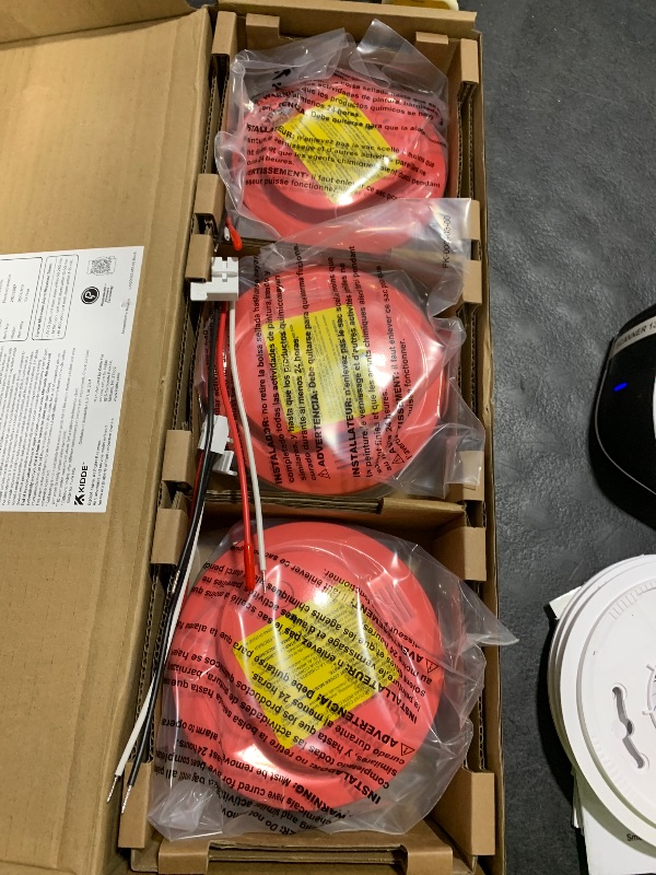 Photo 1 of Kidde And Carbon Monoxide Detector, Hardwired with 10-Year Battery Backup, LED Status Lights, Interconnected, 85 dB Alarm, 5 inches, 30CUA10, 3 Pack