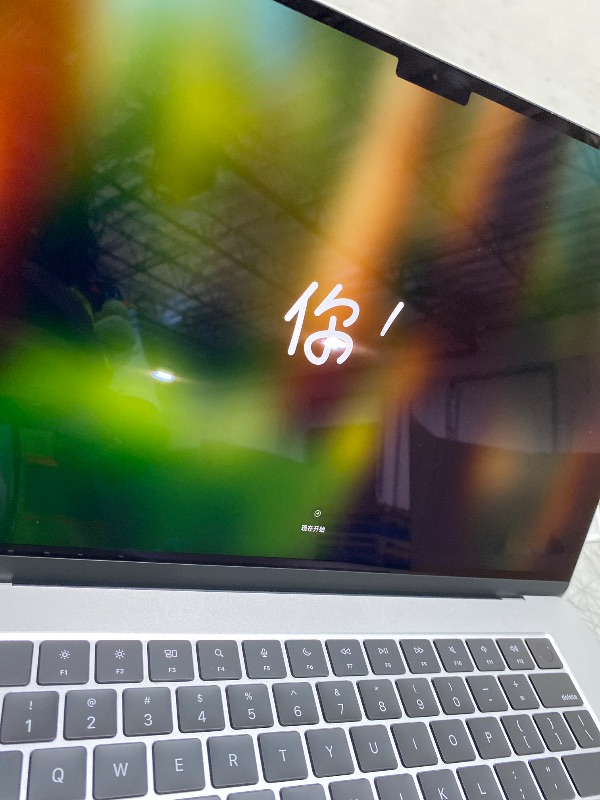 Photo 1 of Apple 2025 MacBook Air 15-inch Laptop with M4 chip: Built for Apple Intelligence, 15.3-inch Liquid Retina Display, 24GB Unified Memory, 512GB SSD Storage, 12MP Center Stage Camera, Touch ID; Silver