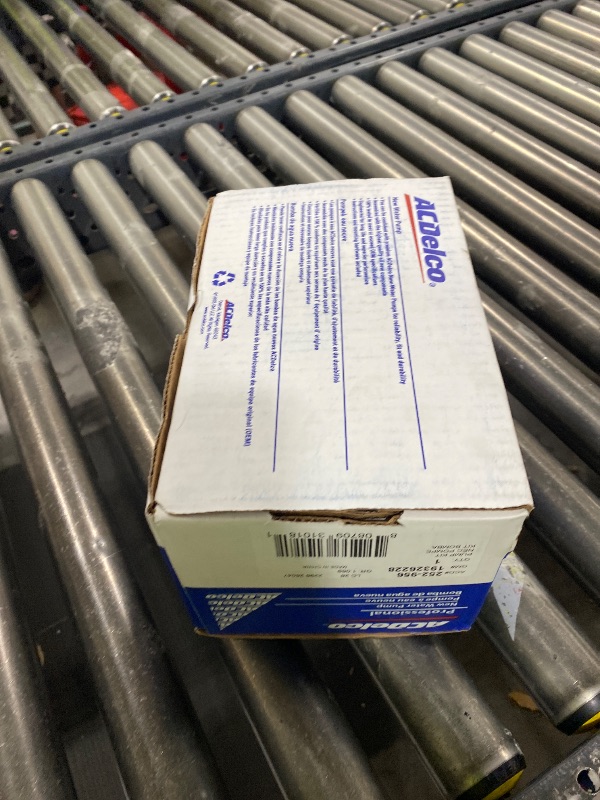 Photo 1 of ACDelco Gold 252-956 (19326228) Engine Water Pump