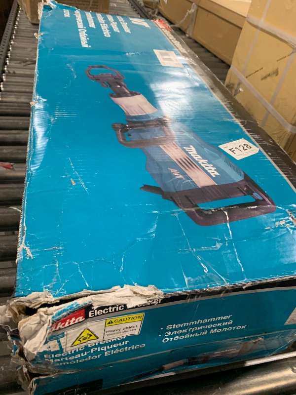 View 5 of Makita HM1512 45 lb. AVT® Demolition Hammer, accepts 1-1/8" Hex bits
