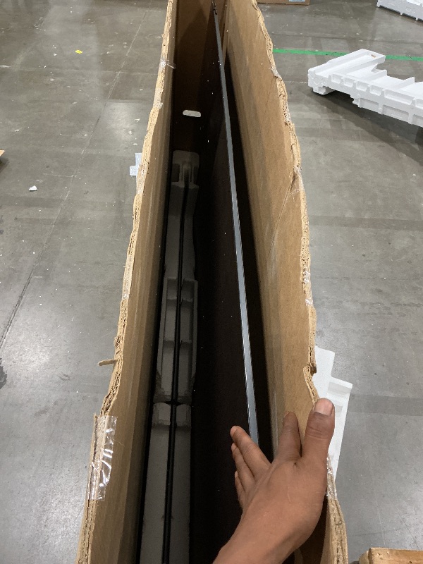 Photo 1 of [Missing Remote] Samsung 77-Inch Class OLED S90H Series Samsung Vision AI Smart TV (2026 Model, 77S90H) OLED HDR+ with Glare Free, NQ4 AI Gen3 Processor, 4K AI Upscaling Pro, AI Motion Enhancer Pro, Alexa Built-in NO POWER BOX NO CRACKS CAN’T TURN ON WITH