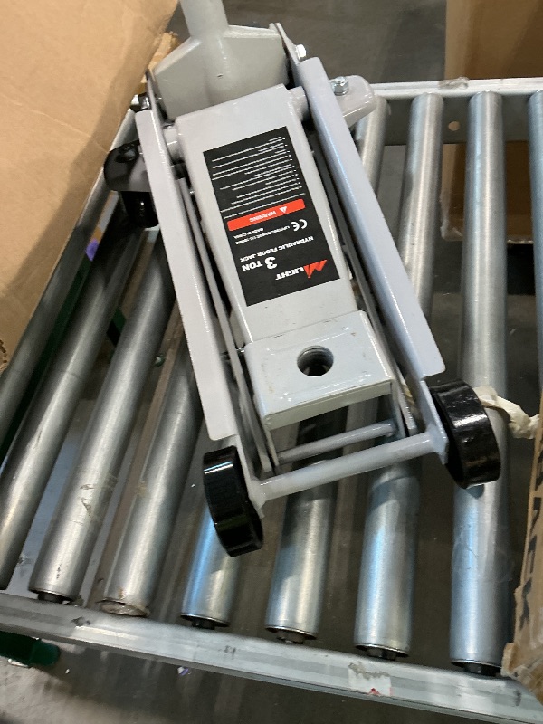 Photo 1 of [Defective] Nilight 3 Ton Floor Jack
