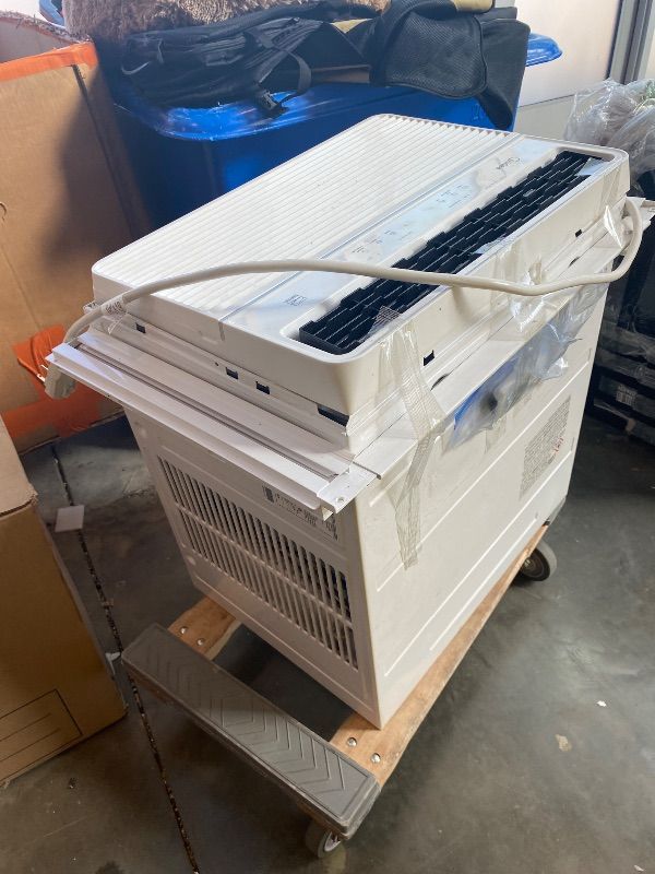 Photo 1 of [SIMILAR ITEM: DAMAGED] LG 23,500 BTU Dual Inverter Smart Window Air Conditioner, 230V, Air Conditioner Cools Rooms up to 1,440 Sq. Ft., Ultra Quiet Operation, with LG ThinQ, Amazon Alexa & Hey Google, White