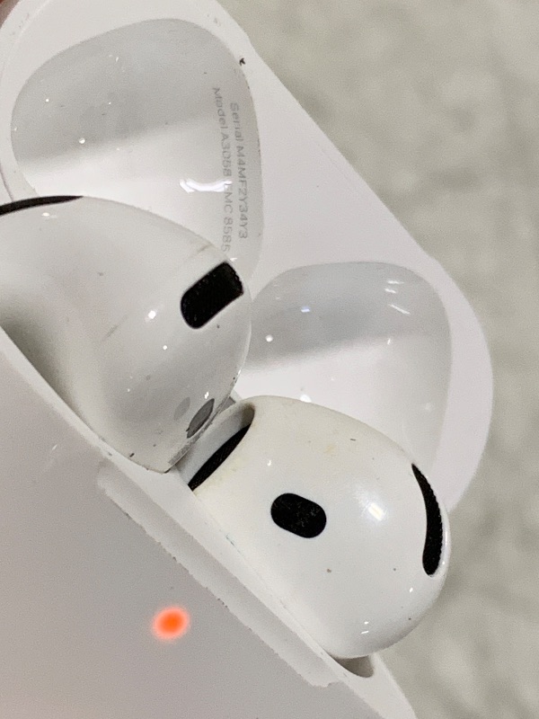Photo 1 of Apple AirPods 4 Wireless Earbuds