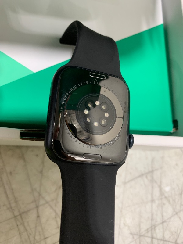 Photo 1 of Apple Watch Series 9 [GPS, 45mm] - Midnight Aluminum Case with Midnight Sport Band, M/L (Renewed Premium)
