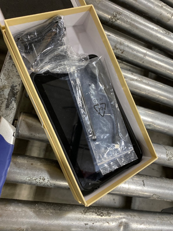 Photo 1 of MUNBYN Rugged Tablet Scanner IRT01P, Android 14 Industrial Tablet, Equip with Zebra SE4710 Scanner, 8GB+128GB Barcode Tablet, 700nit IP67 Rugged Tablet, Rugged Enterprise Tablet with Barcode Scanner