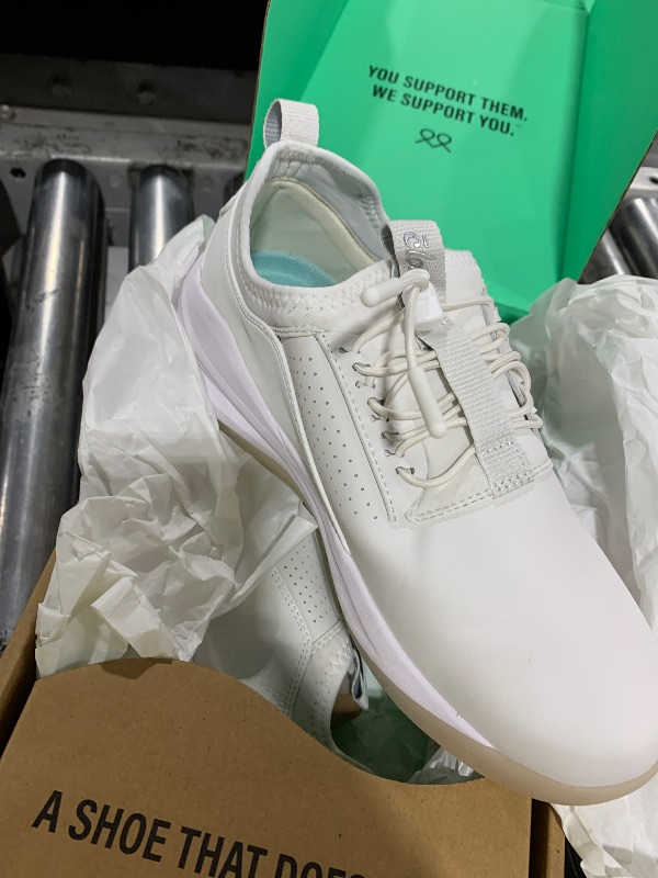Photo 1 of clove Classic Shoes for Doctors & Nurses, Fluid Resistant, Easy to Clean, Slip Resistant, Comfortable for 12+ Hour Standing Shifts, Elastic No-Tie Laces, Sneakers for Men & Women. Brilliant White W 7.5 M6