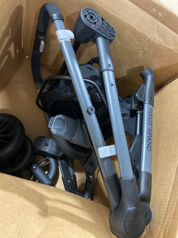 Photo 1 of pivot xpand stroller