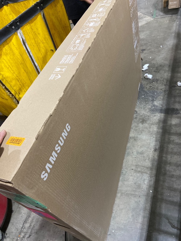 Photo 1 of Samsung 65-Inch Class QLED Q7F Series Samsung Vision AI Smart TV (2025 Model, 65Q7F) Quantum HDR, Object Tracking Sound Lite, Q4 AI Gen1 Processor, 4K upscaling, Gaming Hub, Alexa Built-in