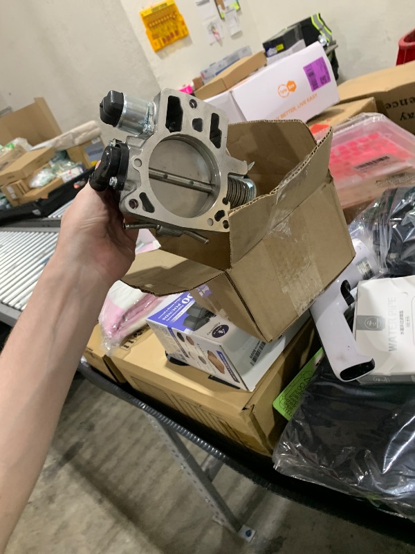 Photo 1 of Dorman 977-823 Fuel Injection Throttle Body Compatible with Select Chevrolet/GMC Models