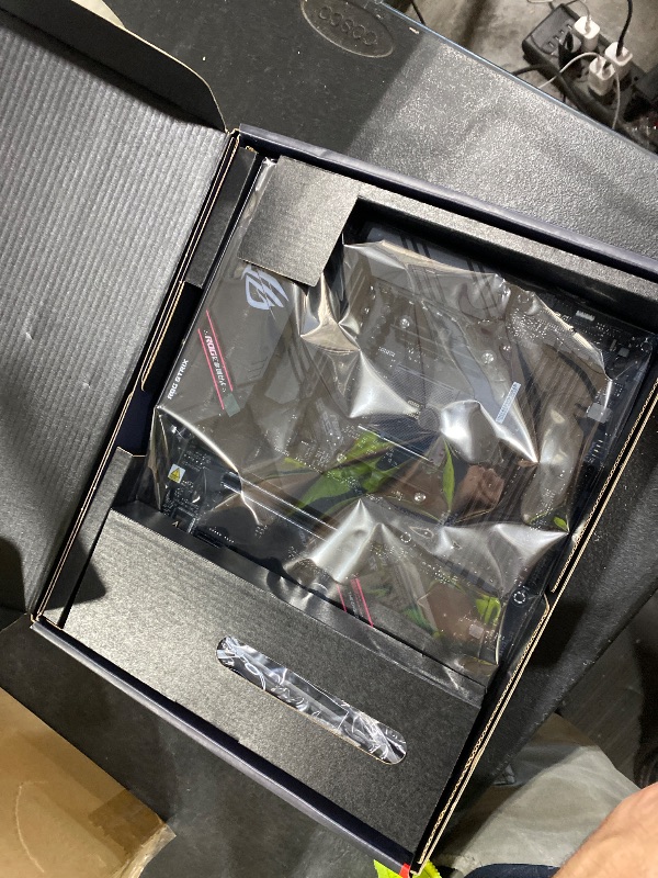 Photo 1 of Asus ROG Strix B550-F Gaming WiFi II AMD AM4 (3rd Gen Ryzen) ATX Gaming Motherboard (PCIe 4.0,WiFi 6E, 2.5Gb LAN, BIOS Flashback, HDMI 2.1, Addressable Gen 2 RGB Header and Aura Sync)