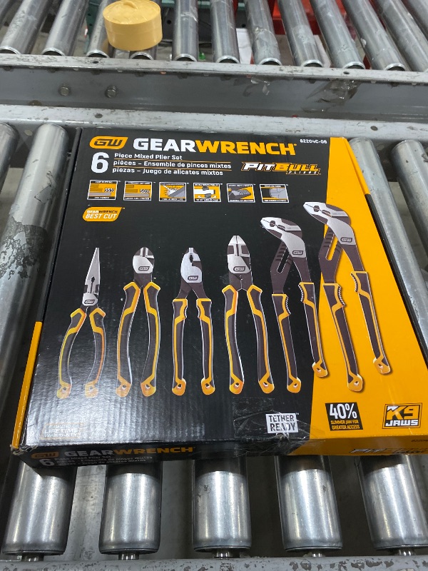 Photo 1 of GEARWRENCH 6 Pc. Pitbull Dual Material Mixed Plier Set - 82204C