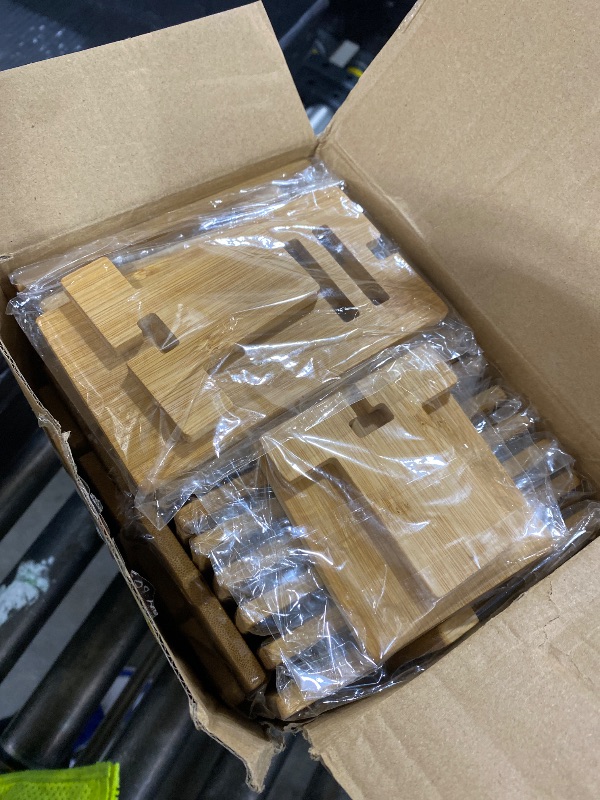 Photo 1 of Ripeng 60 Pcs Employee Appreciation Gifts Bulk Bamboo Phone Stand for Desk Office Worker Thank You Gift for Administrative Team Coworkers Staff Graduation Nurse Teacher Week (Difference Made)