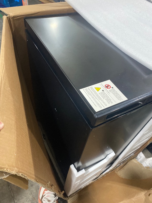 View 4 of minor damage -------------------------------COWSAR 3.5 Cu.Ft Chest Freezer, 14? to -40? Ultra-Low Temperature Deep Freezer with 2 Removable Stainless Steel Baskets, Electronic Control, 7 Level Adjustable Thermostat
