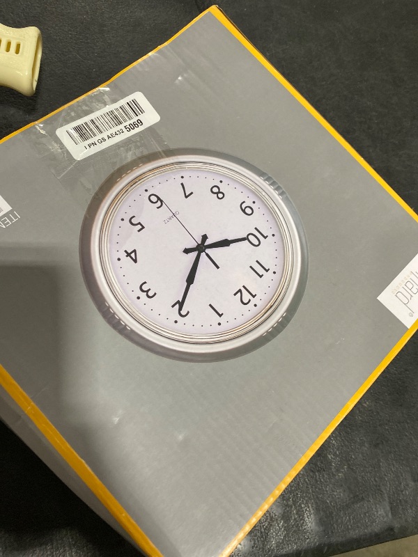 Photo 1 of Bernhard Products Retro Wall Clock 9.5 Inch Silver Kitchen 50's Vintage Design Round Silent Non Ticking Quality Quartz Battery Operated for Home/Office/Kitchen/Living Room/School Classroom