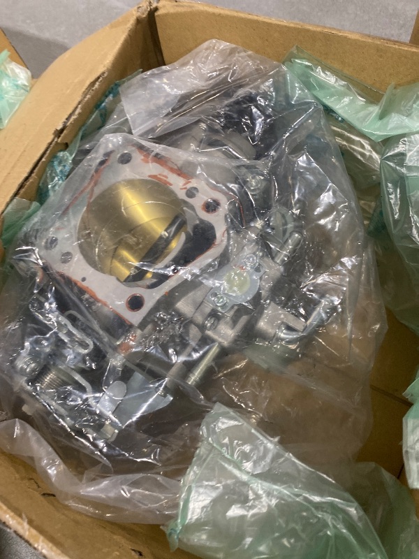 Photo 1 of EZROAD Throttle Body Assembly 22210-62220 22210-62230 Compatible with Toyota 1996-2001 4Runner, 1996-1998 T100, 1996-2003 Tacoma, 2000-2003 Tundra DLX SUV Pickup Truck 4 6 Cyl 2.4L 2.7L 3.4L Engine
