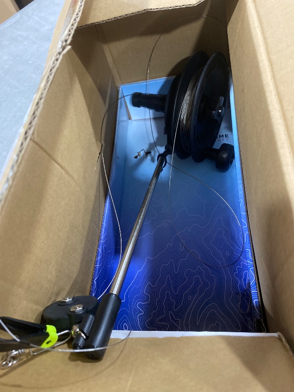 Photo 1 of Scotty #1073DP Laketroller Manual Downrigger, Post Mount, Display Packed BLACK, Small