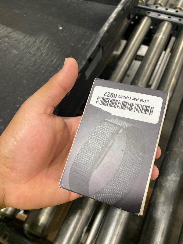 Photo 1 of Google Fitbit Air - Screenless Activity Tracker with Fitness, Heart Rate, and Sleep Tracking - Personalized AI-Powered Coaching - Up to 7 Days’ Battery Life - Works with iOS and Android - Obsidian