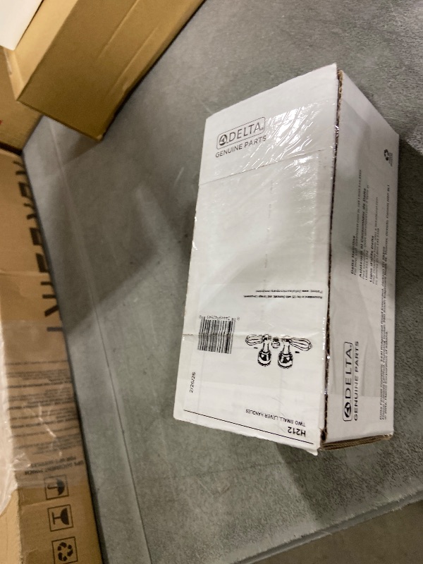Photo 1 of DELTA FAUCET H212, Chrome