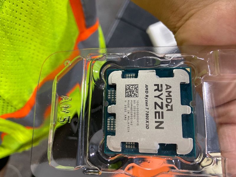 Photo 1 of AMD Ryzen 7 7800X3D 8-Core, 16-Thread Desktop Processor