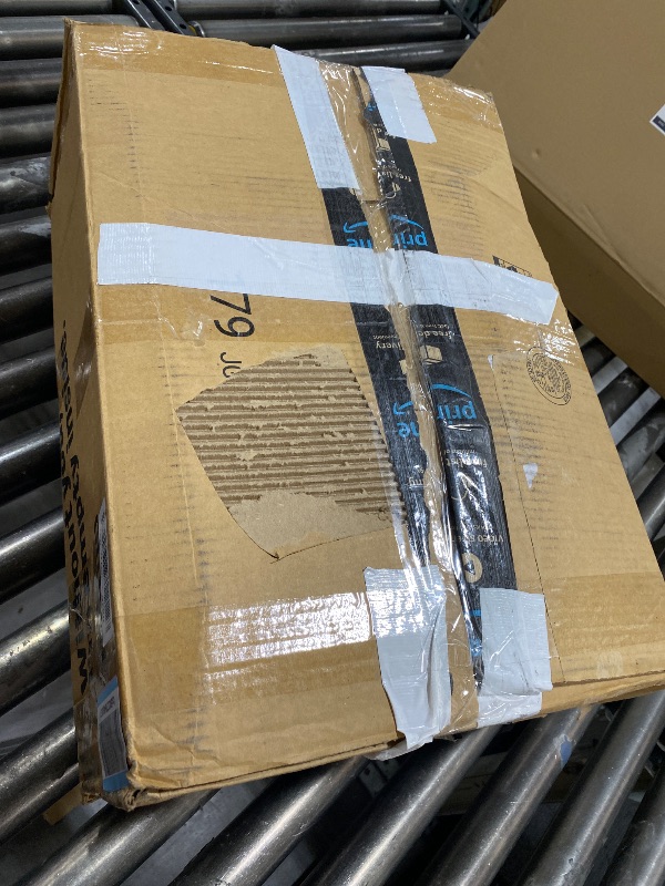 Photo 1 of Waring Commercial Belgian Waffle Maker, 25 Waffles per Hour, Rotary Feature for Even Baking, Triple-Coated Nonstick Plates, NSF Certified, WW180X