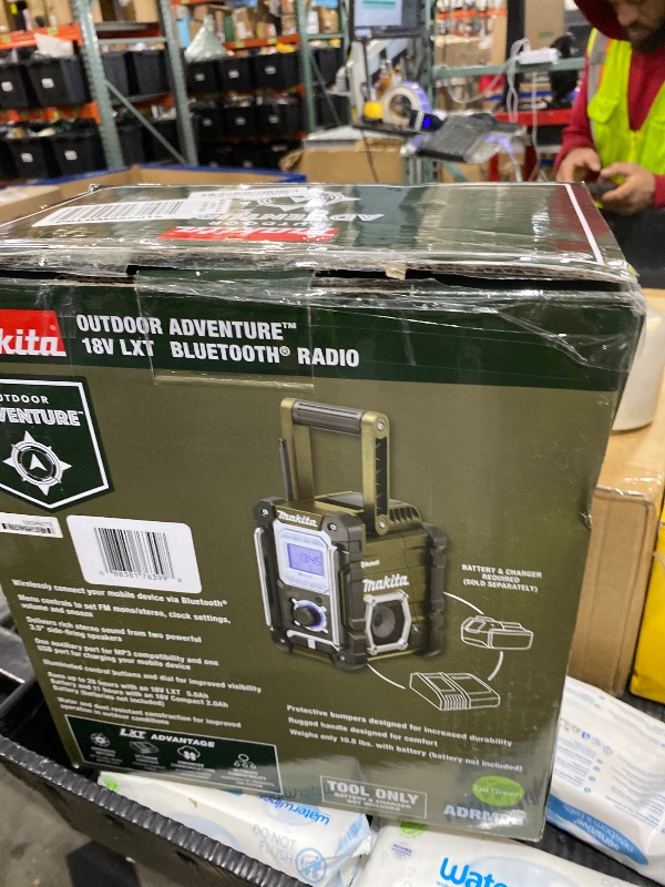 Photo 1 of Makita ADRM06 Outdoor Adventure™ 18V LXT® Bluetooth® Radio, Tool Only