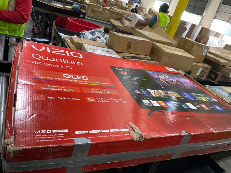 Photo 1 of VIZIO 50-inch Quantum 4K QLED HDR Smart TV w/Dolby Vision HDR, WiFi 6, Bluetooth Headphone Capable, Apple AirPlay, Google Cast Built-in (VQD50M-08, New)