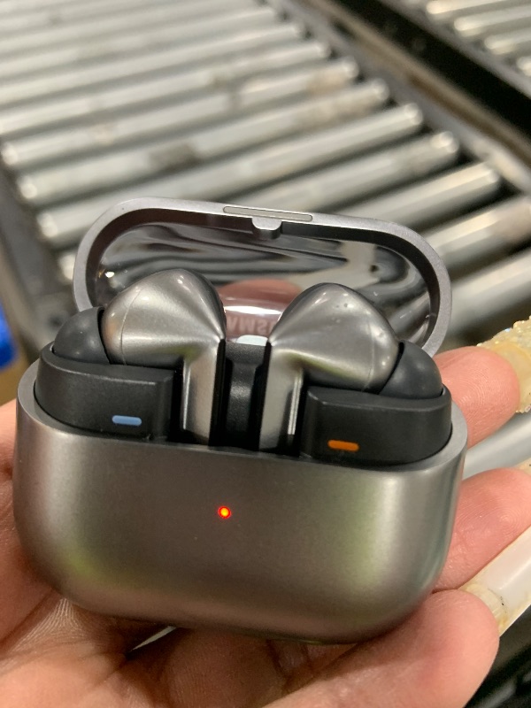Photo 1 of Samsung Galaxy Buds 3 Pro AI True Wireless Bluetooth Earbuds, Noise Cancelling, Sound Optimization, Redesigned Comfort Fit, Silver [US Version, Amazon Exclusive, 2Yr Warranty]