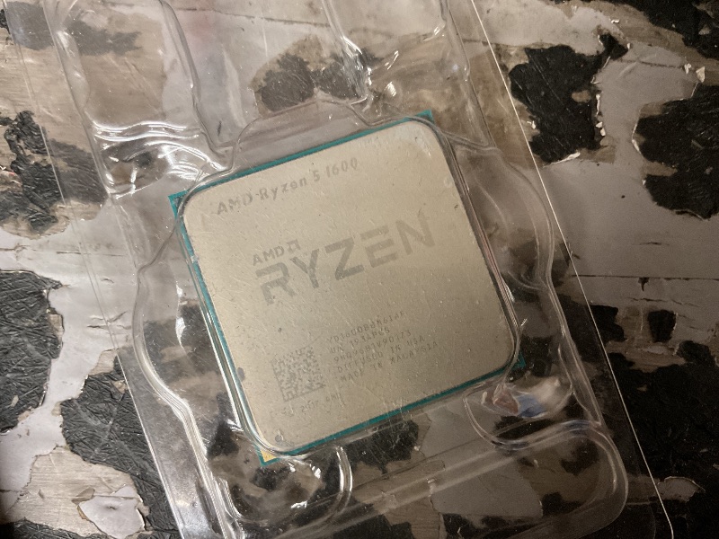 Photo 1 of DEFECTIVE AMD Ryzen 7 7800X3D Processor 4.2 Ghz 96 Mb L3 Box, W128303129 (Ghz 96 Mb L3 Box)