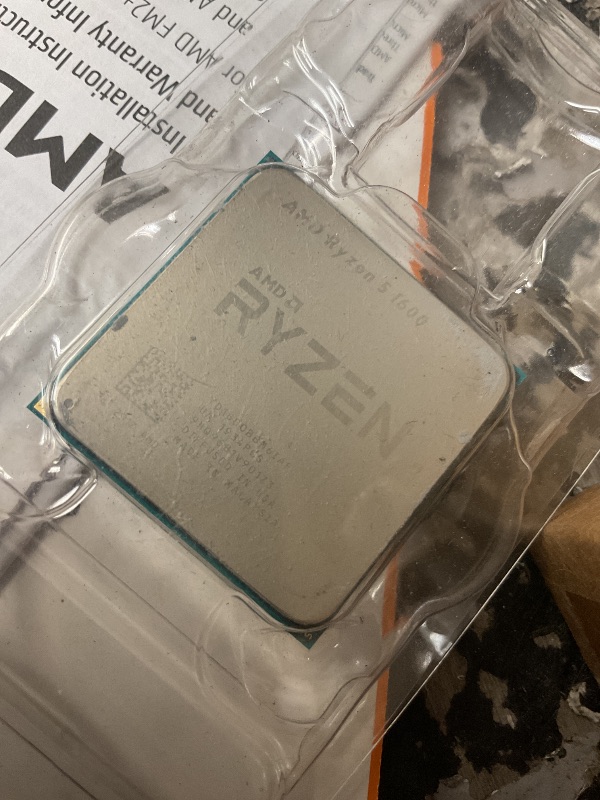 Photo 1 of DEFECTIVE AMD Ryzen 7 7800X3D Processor 4.2 Ghz 96 Mb L3 Box, W128303129 (Ghz 96 Mb L3 Box)