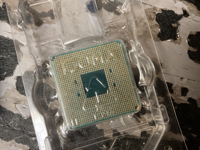 Photo 1 of DEFECTIVE AMD Ryzen 7 7800X3D Processor 4.2 Ghz 96 Mb L3 Box, W128303129 (Ghz 96 Mb L3 Box)