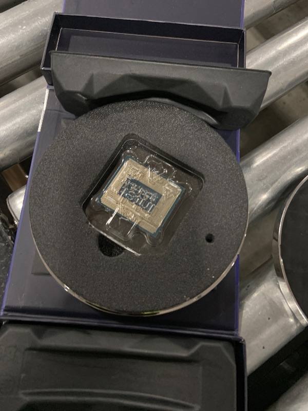 Photo 1 of Intel Core i9-13900K Desktop Processor 24 cores (8 P-cores + 16 E-cores) 36M Cache, up to 5.8 GHz