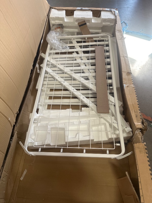 View 3 of * loose hardware *
Dream On Me Synergy 5-in-1 Convertible Crib