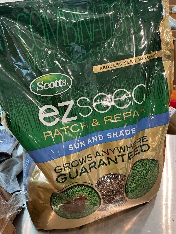 Photo 1 of [Used] Scotts EZ Seed Patch & Repair for Sun and Shade - Combination Mulch, Sun and Shade Grass Seed & Fertilizer for Bare Spots & Lawn Patch Repair, Covers up to 890 sq. ft., 40 lb.