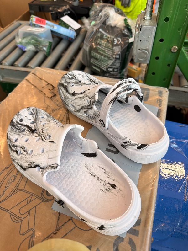 Photo 1 of [left crock missing strap] asGaatpot Mens Womens Garden Clogs Shoes with Arch Support Unisex Gardening Slip on Sandals Beach Slippers Shoes Clog White,9.5-10.5 Women/8-9 Men