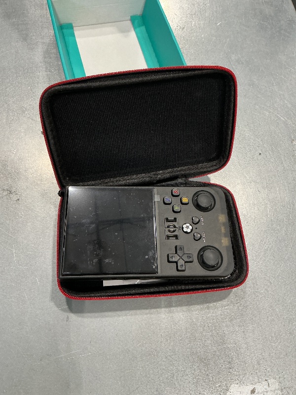 Photo 1 of ***BROKEN, SOLD FOR PARTS*** R36MAX 4000mAh Portable Rechargeable Handheld Retro Game Console,Handheld Retro Game Console with 64G TF Car,4.0-inch Screen,Feminine+Masculine Colors Easy Install for Travelers,Black