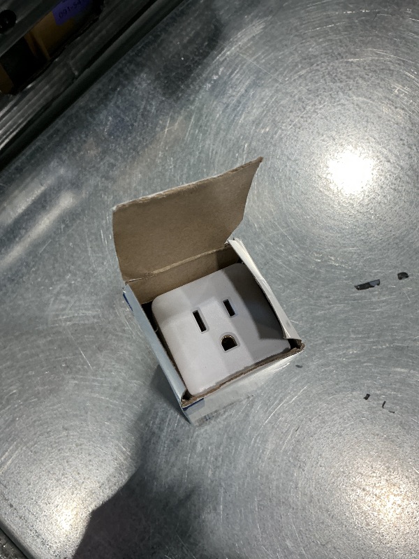 Photo 1 of [ETL Listed] Cable Matters 3-Pack 3 Outlet Wall Adapter (Grounded Cube Tap, Outlet Splitter, 3 Way Plug Adapter, 3-Prong Power Splitter), White