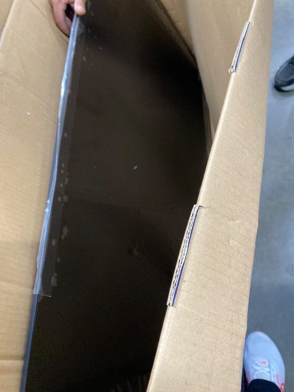 Photo 1 of **It is broken, non-returnable, and non-refundable******Roku Smart TV 2026 – 55-Inch Select Series, 4K QLED TV – Roku TV with Voice Remote – Flat Screen QLED Television with Wi-Fi for Streaming Live Local News, Sports, & Movies – Bluetooth Headphone Mode