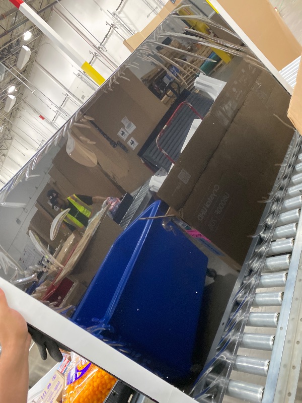 Photo 1 of ******parts only, non-returnable, non-refundable********Samsung 70-Inch Class Crystal UHD U8000F 4K Smart TV (2025 Model) Endless Free Content, Processor, MetalStream Design, Knox Security, Alexa Built-in