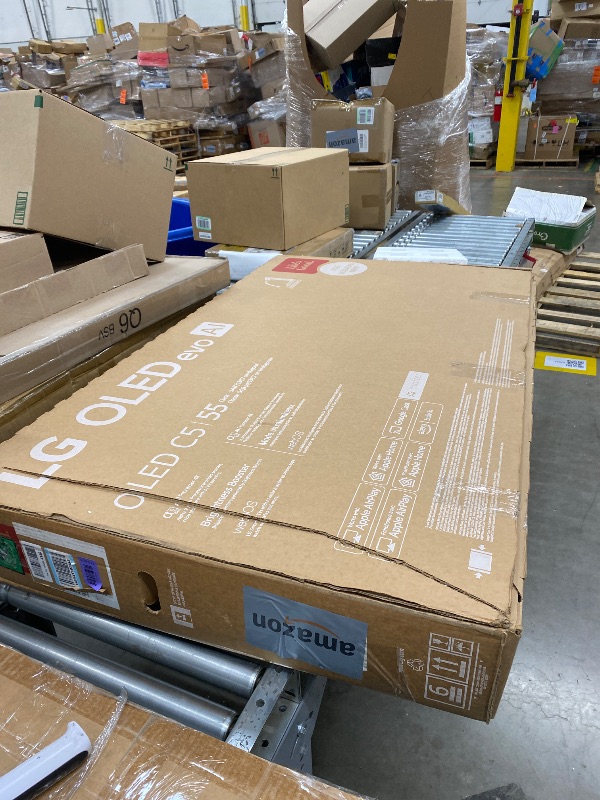 Photo 1 of ****** NO RETURN -NO REFOUND****** LG 55-Inch Class OLED evo AI 4K C5 Series Smart TV w/Dolby Atmos, Dolby Vision, HDR10, AI Super Upscaling 4K, Filmmaker Mode, Wow Orchestra, Alexa Built-in (OLED55C5PUA, 2025)