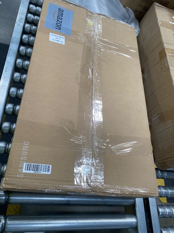 Photo 1 of ***DAMAGE -NON-FUCTIONAL SELLING AS PARTS ONLY*** Samsung 32-Inch Flat Computer Monitor