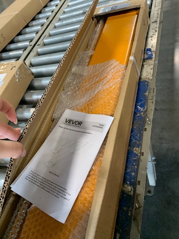 Photo 1 of ***SIMILAR ITEM UNKNOWN SIZE*** VEVOR Forklift Extensions, 84 Inch Fork Extensions 4.5 Inch Width, Heavy Duty Fork Extensions for Forklifts, 1 Pair Forklift Extensions for Truck