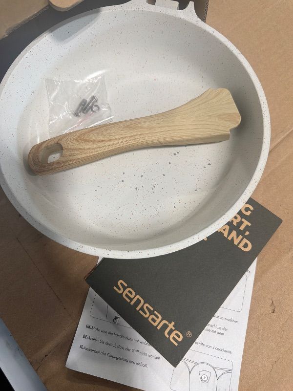 Photo 1 of ** MINOR DAMAGE TO HANDLE *** SENSARTE Nonstick Ceramic Frying Pan with Lid 8/9.5/10/11/12.5 Inch Omelet Pan Skillet, Free of Intentionally Added PFAS/PTFE Non-toxic Chef's Pan Induction Compatible Pan, Heat Resistant Handle