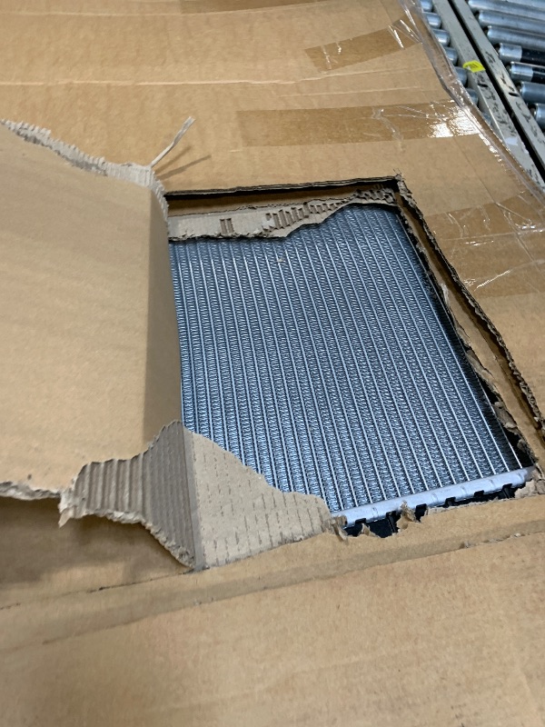 Photo 1 of ****CHECKED 7/19/25 - SOLD AS IS/ NO RETURNS - SALE FINAL - FOR PARTS ONLY****SCITOO 2291 Radiator Fit 1998-2001 for Dodge for Ram 1500 5.9L 1998-2002 for Dodge for Ram 2500 5.9L 1998-2002 for Dodge for Ram 3500 5.9L