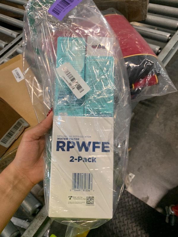 Photo 1 of *****Used not working***
GE RPWFE Refrigerator Water Filter, Genuine Replacement Filter, Certified to Reduce Lead, Sulfur, and 50+ Other Impurities, Replace Every 6 Months for Best Results, Pack of 2